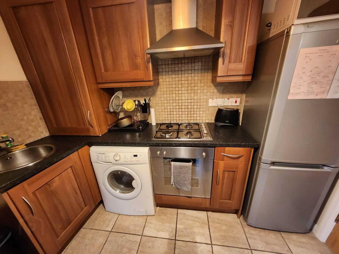 Apartment 7 190 Albertbridge Road 3 of 6