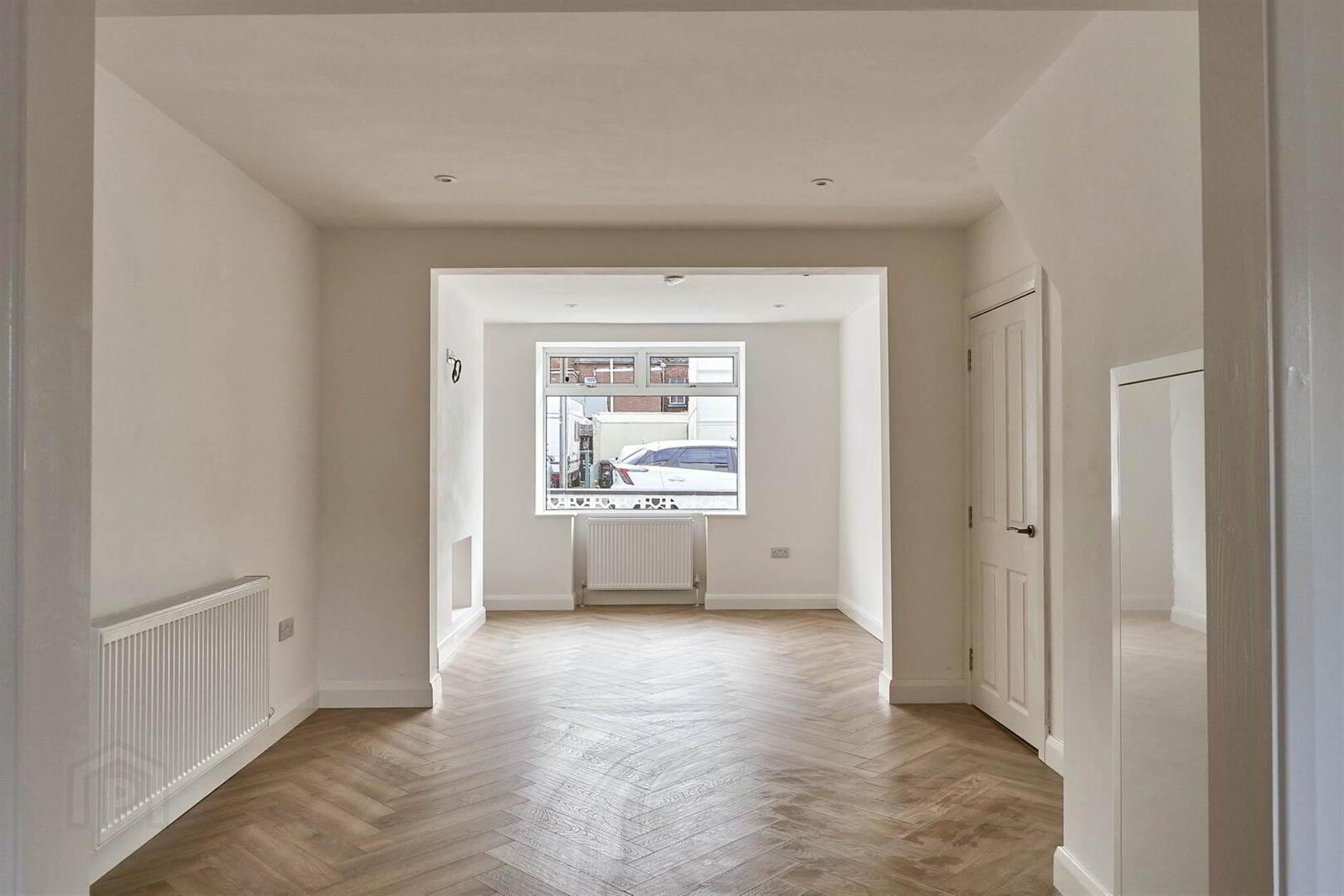 26 Downshire Road 4 of 20