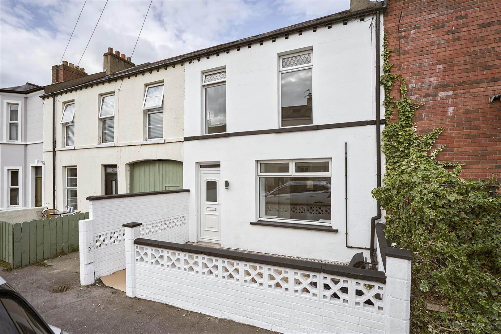26 Downshire Road 1 of 20