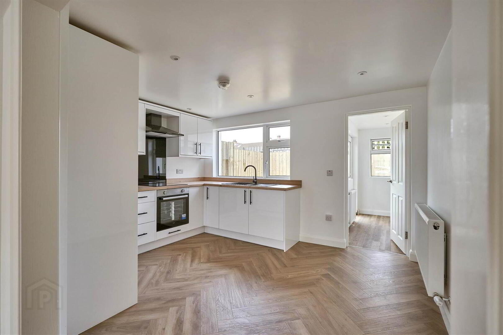 26 Downshire Road 6 of 20