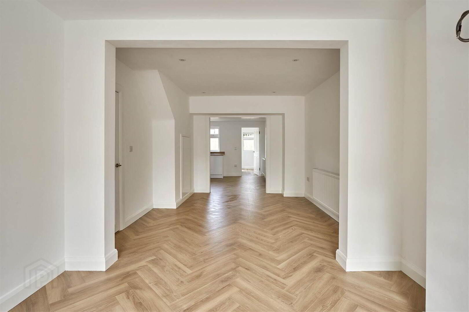 26 Downshire Road 3 of 20