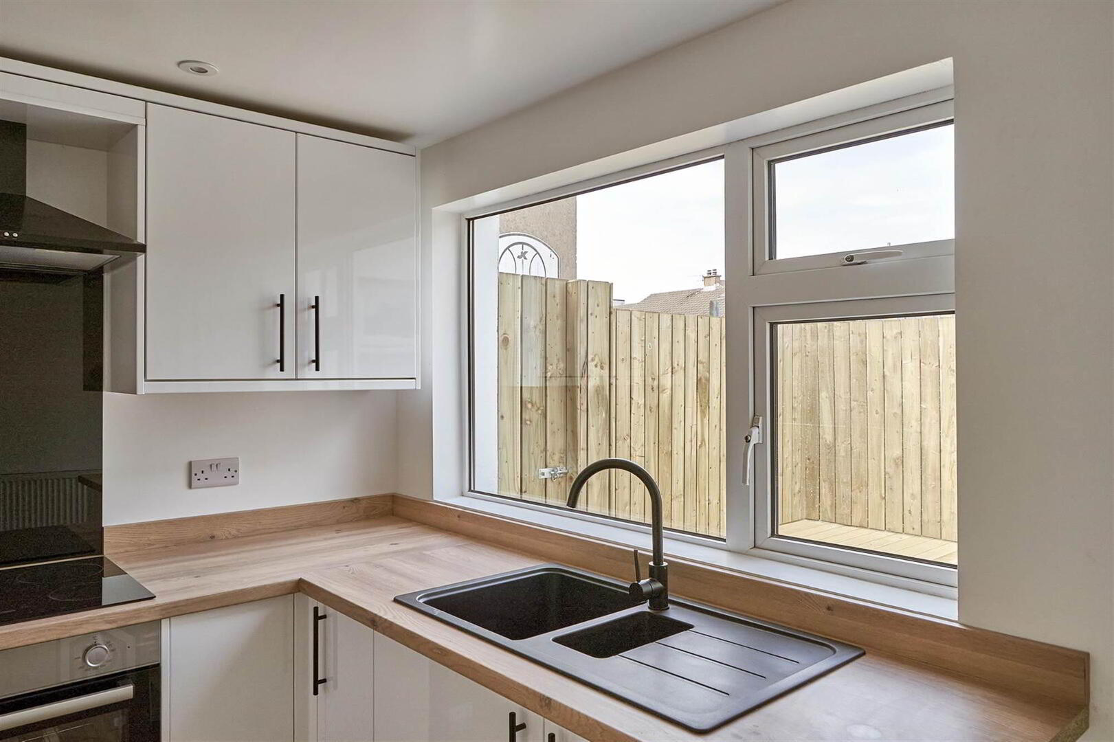 26 Downshire Road 10 of 20