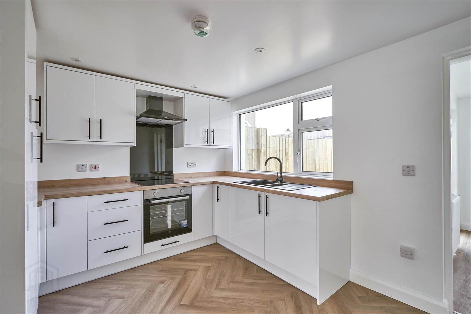 26 Downshire Road 9 of 20