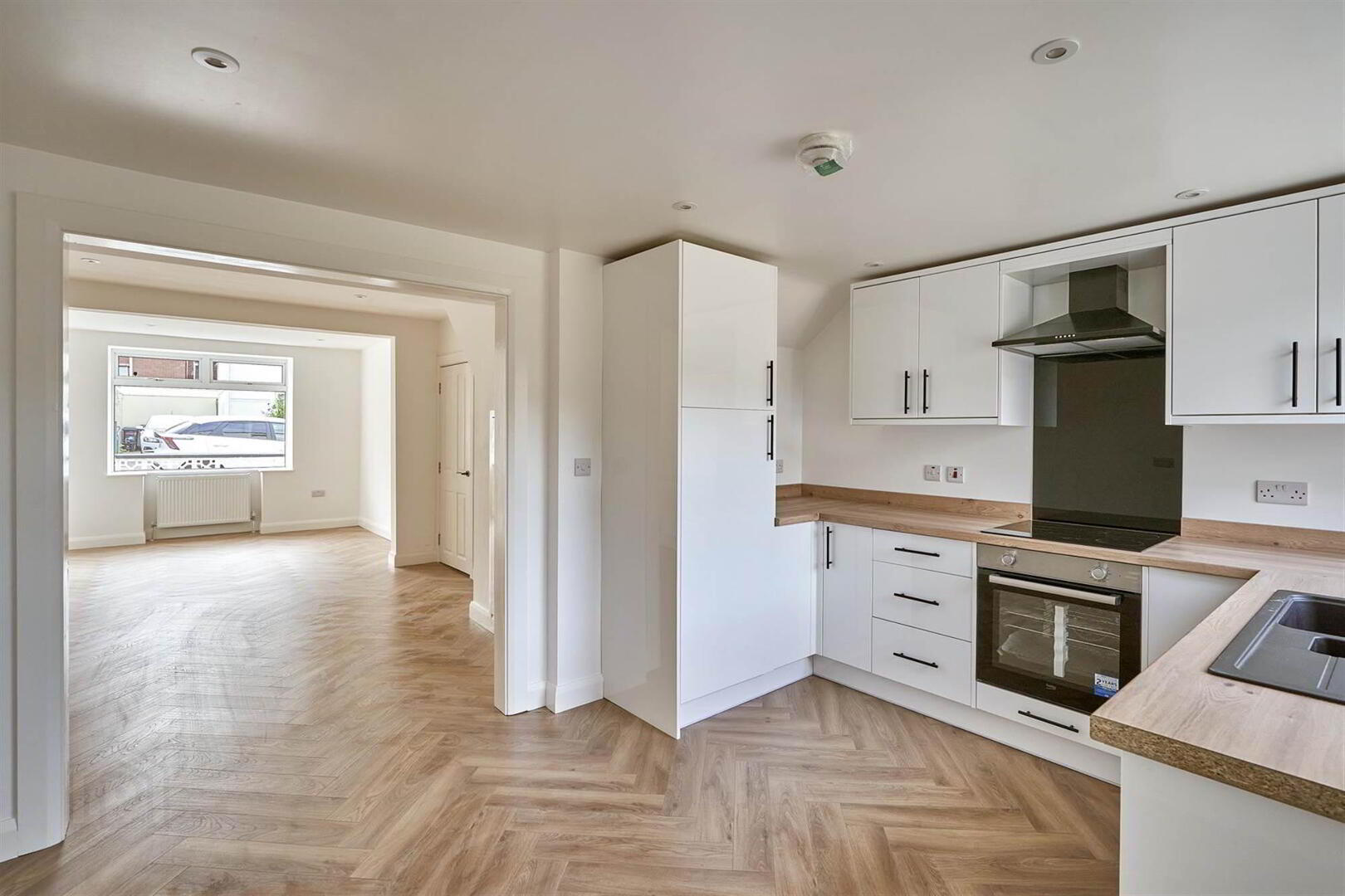 26 Downshire Road 8 of 20