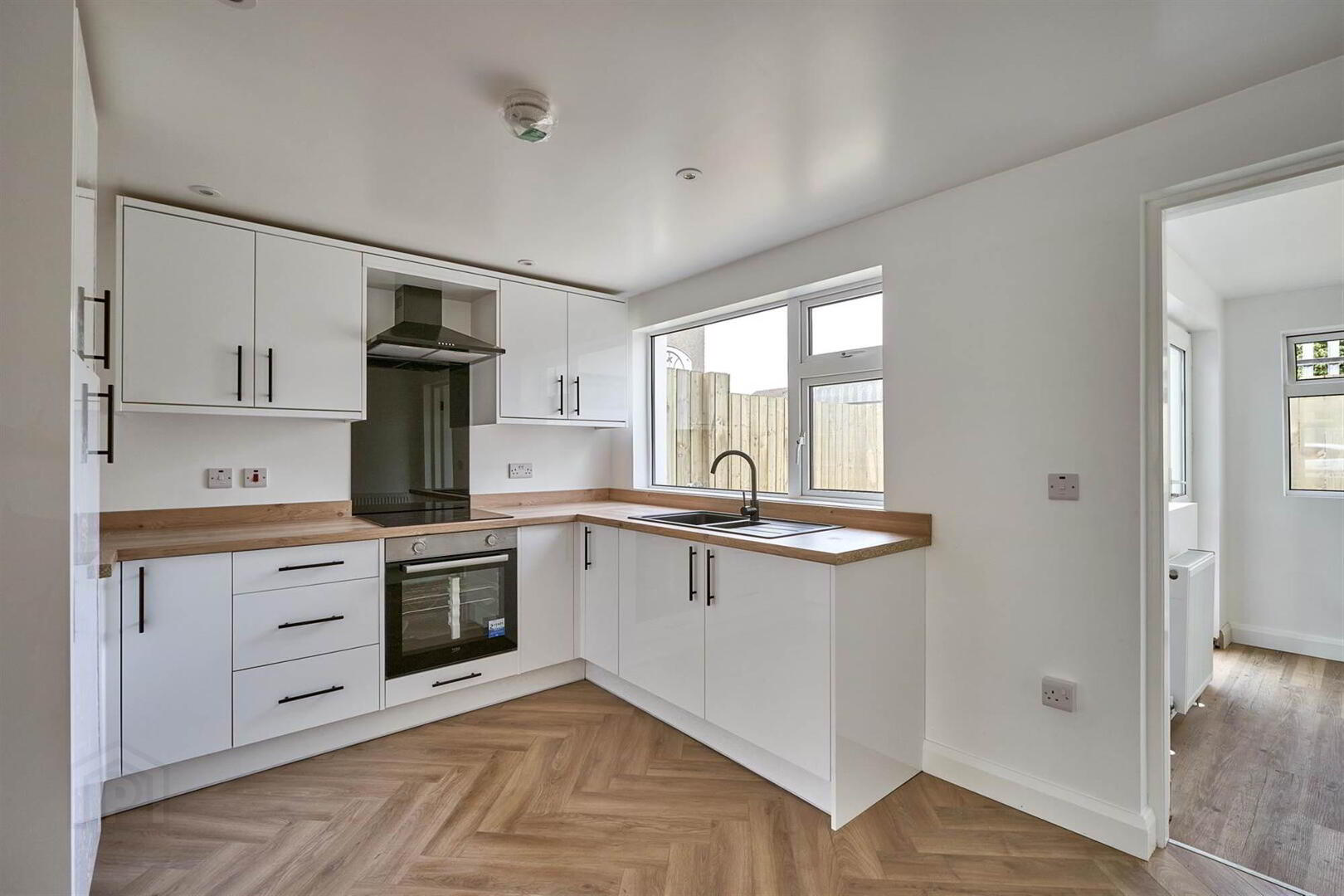 26 Downshire Road 7 of 20