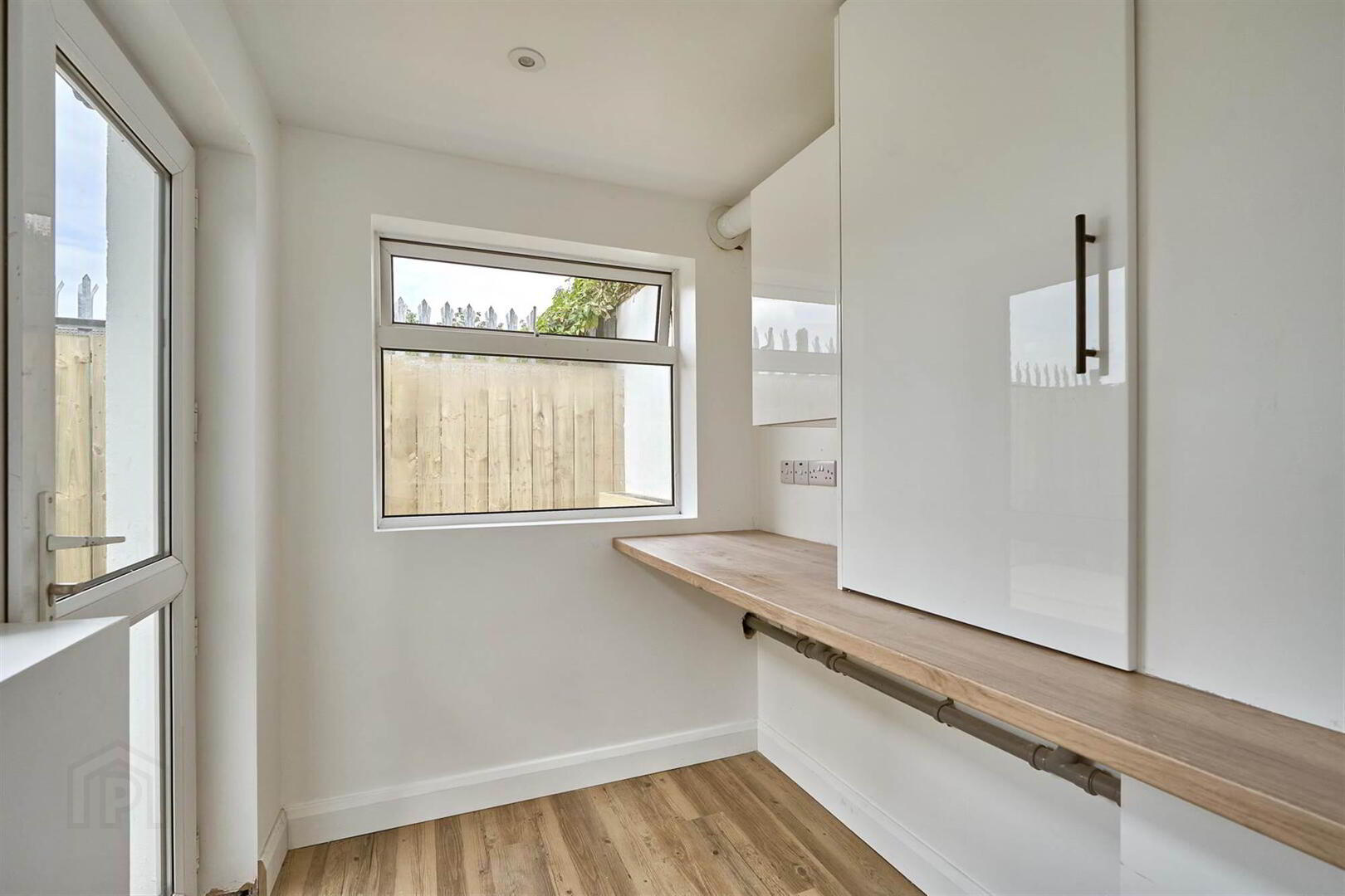 26 Downshire Road 11 of 20