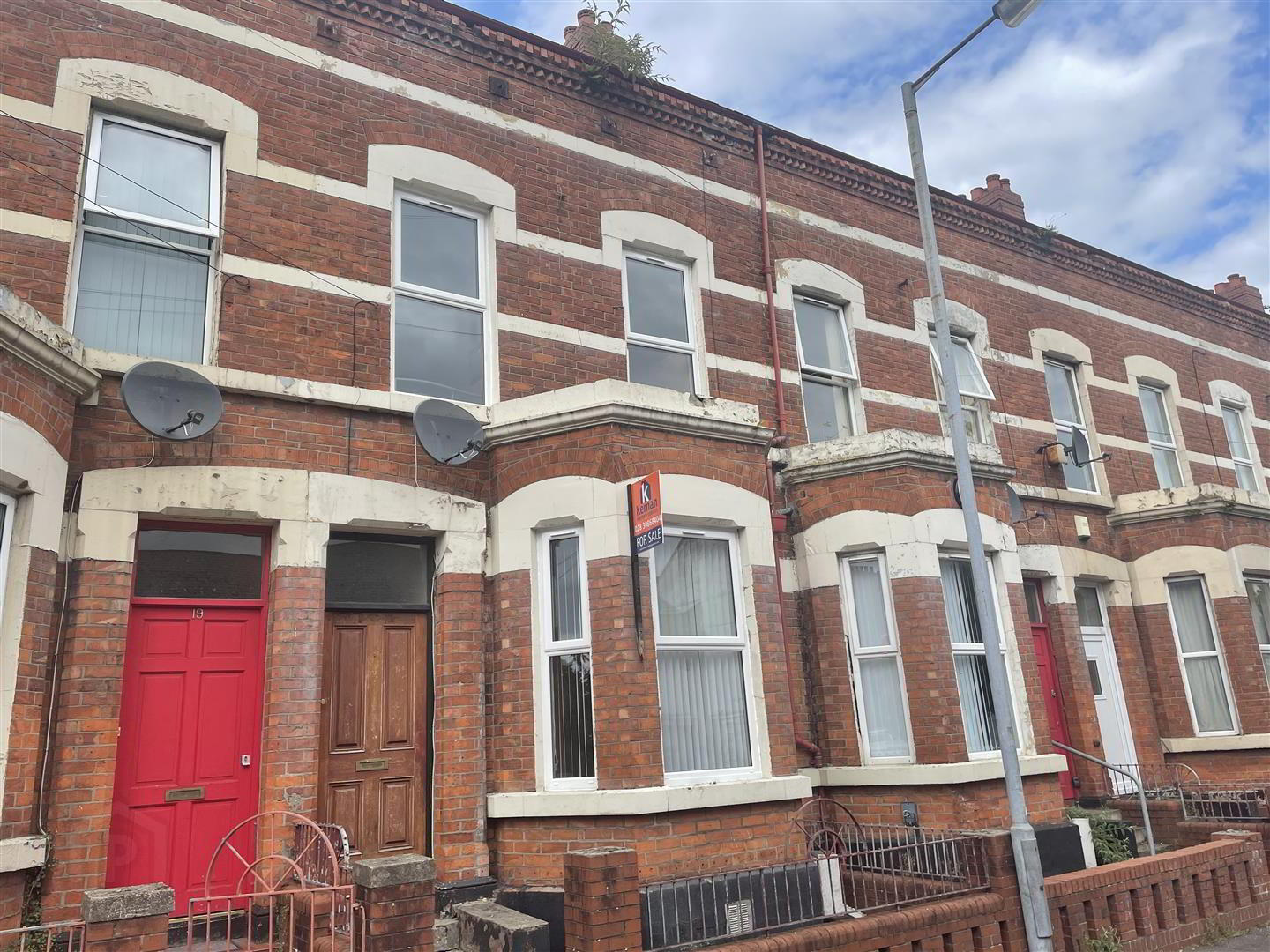 17 Agincourt Avenue 1 of 9