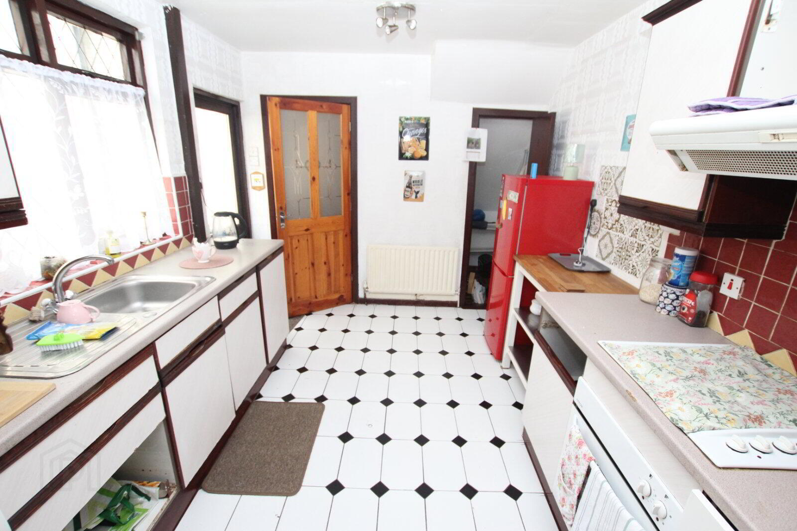 16 Rosemount Gardens 6 of 12