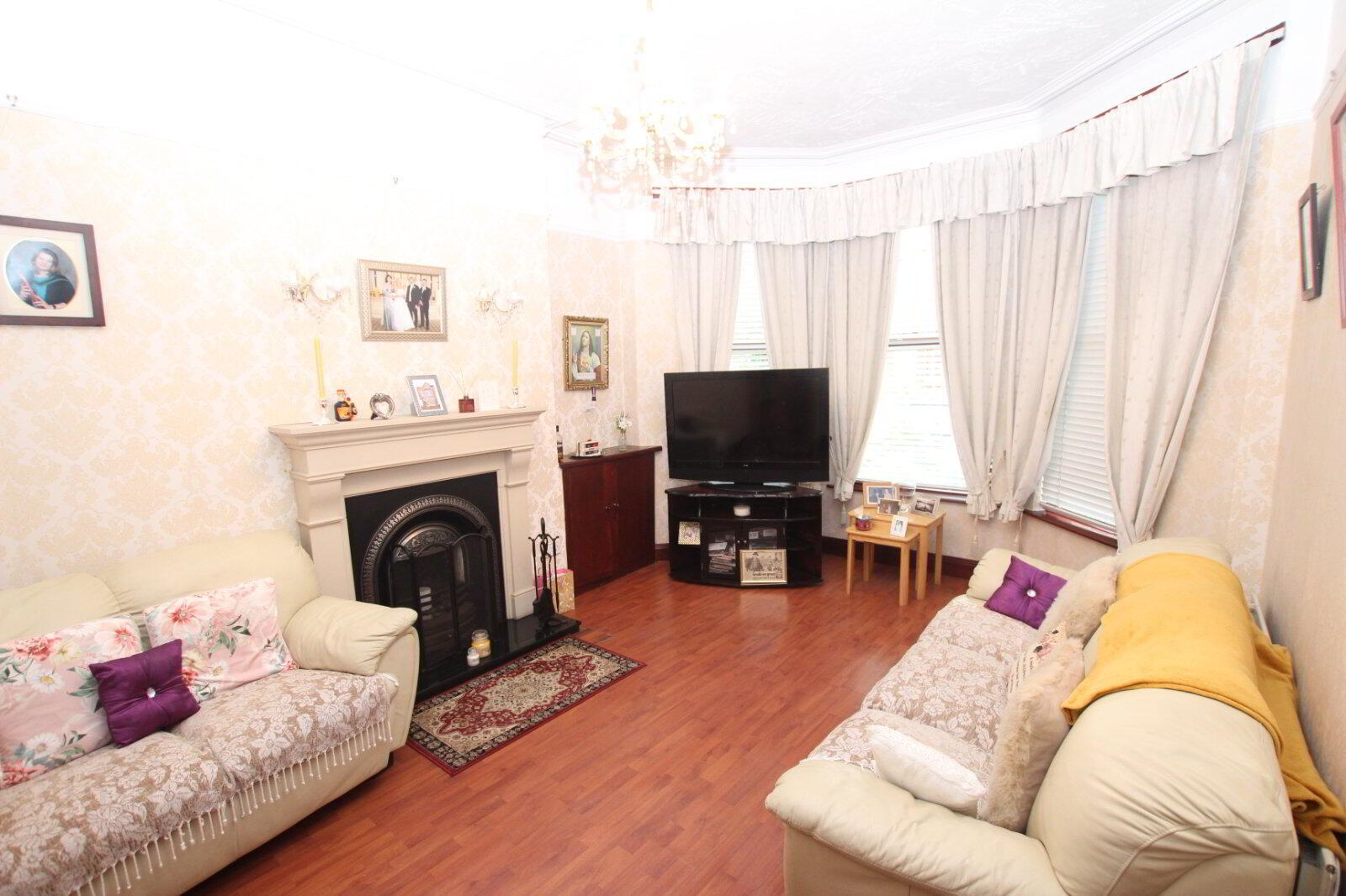 16 Rosemount Gardens 3 of 12