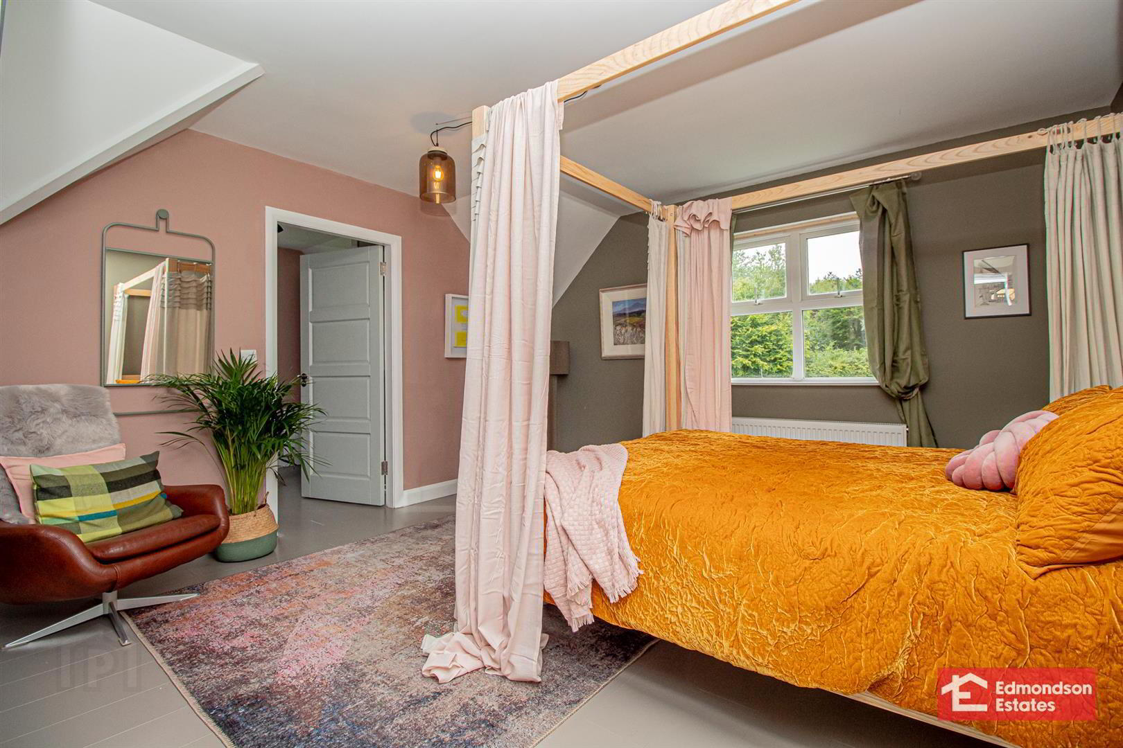 4 Tullyvadden Lane 23 of 49