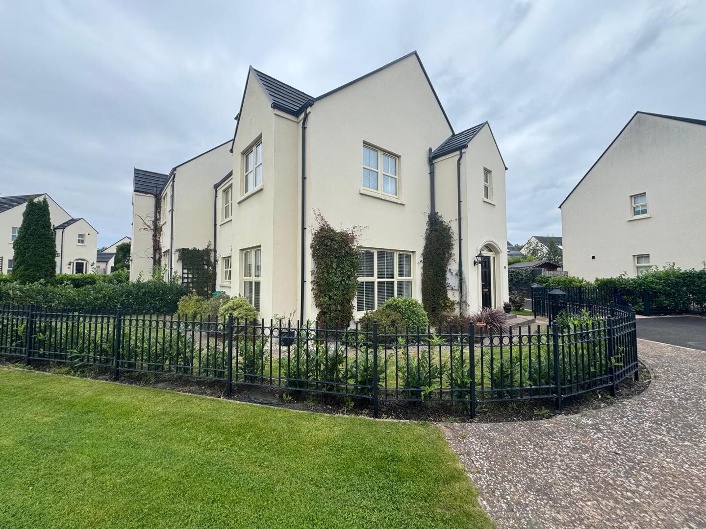 property description image