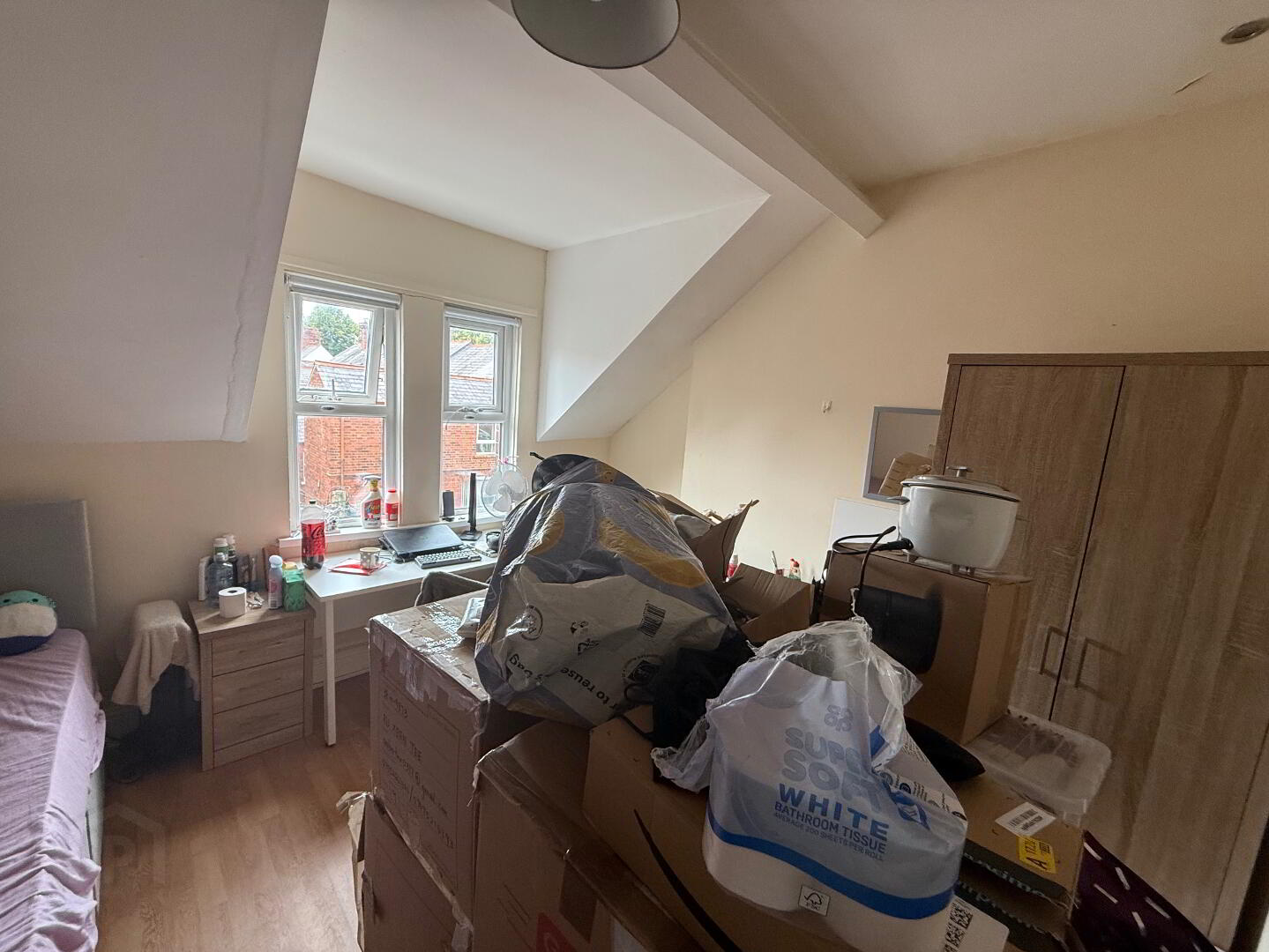 Elaine Street, Room 5 9 of 9