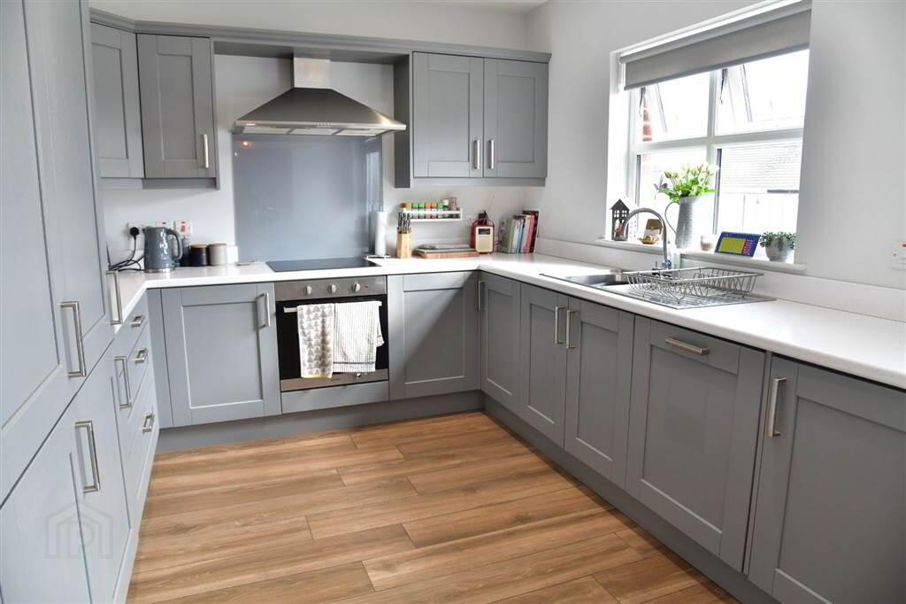 44 Sandhurst Manor 9 of 34