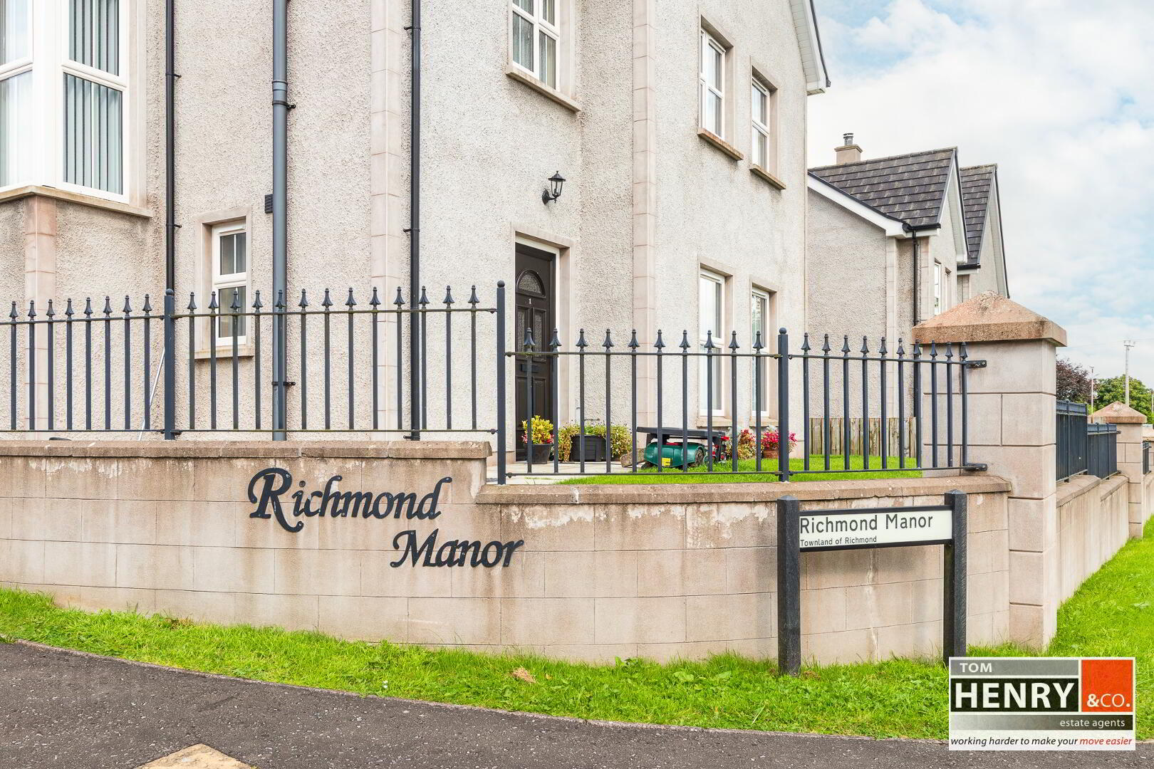 2 Richmond Manor 2 of 38