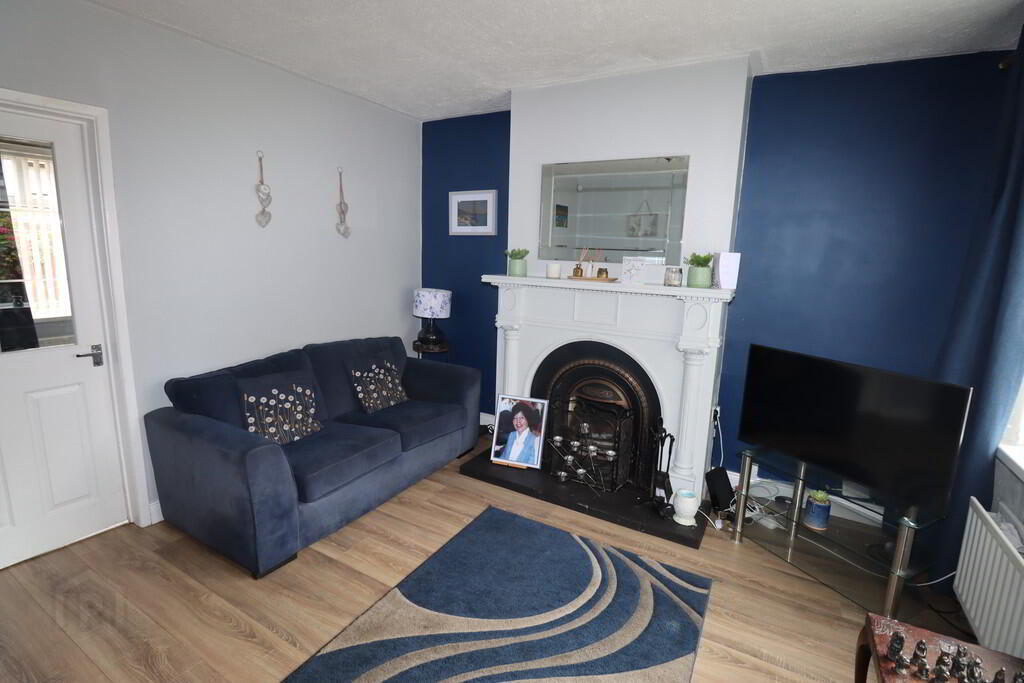 125 Elmfield Road 3 of 18