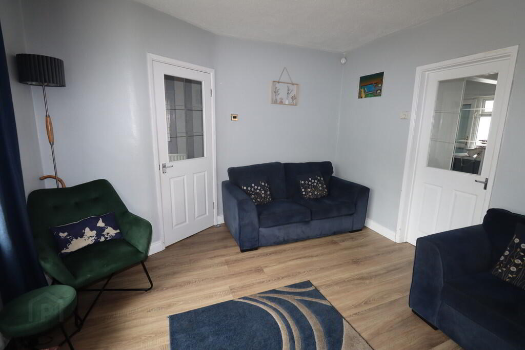 125 Elmfield Road 5 of 18