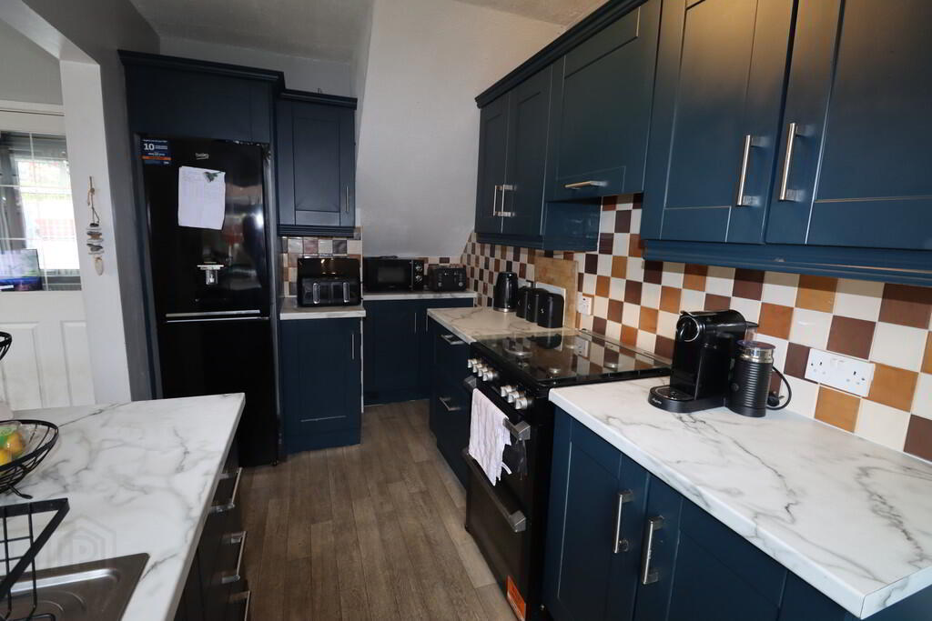 125 Elmfield Road 6 of 18