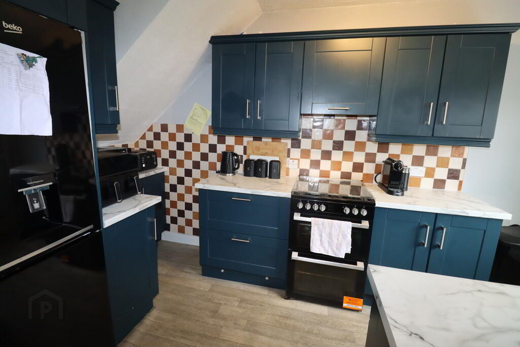 125 Elmfield Road 8 of 18