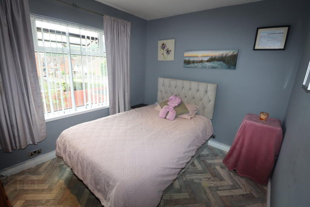 125 Elmfield Road 13 of 18