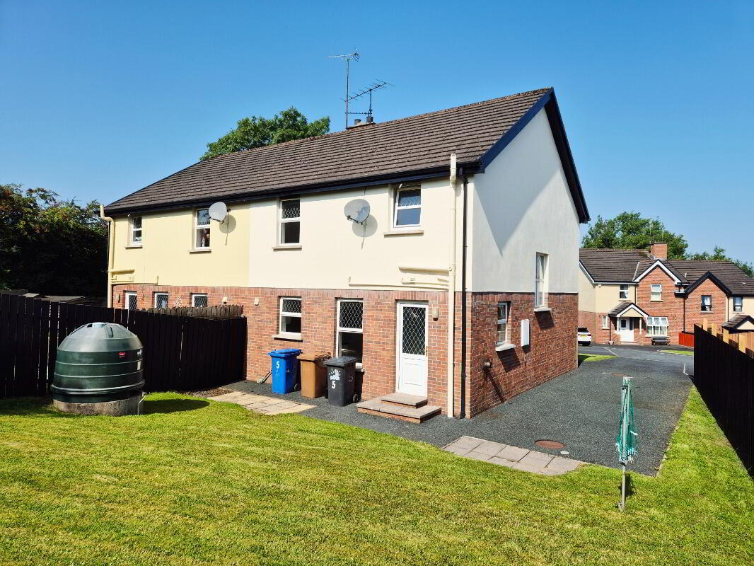 5 Lambrook Close 9 of 9