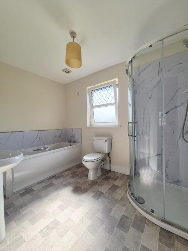 5 Lambrook Close 5 of 9