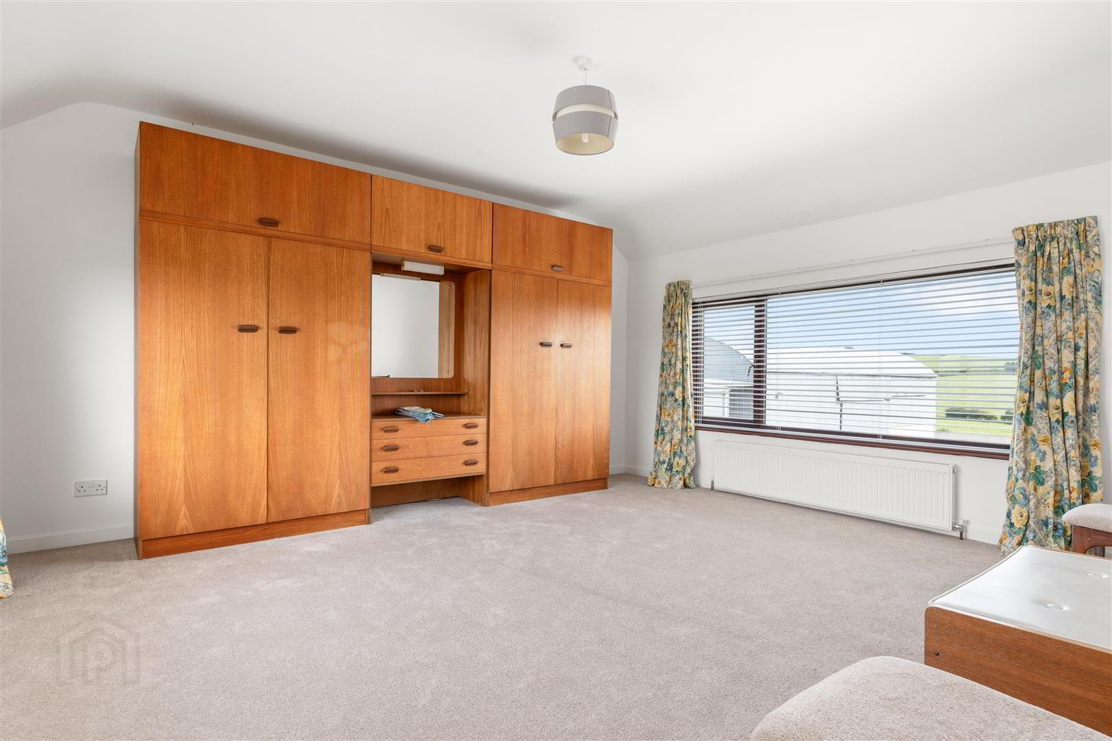 property description image