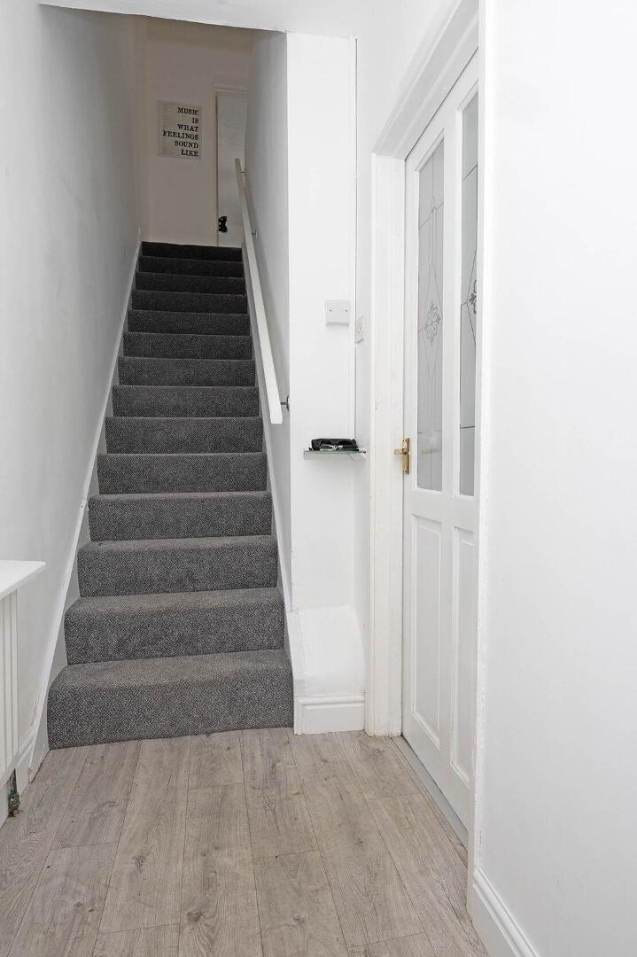 13 Brownlow Terrace 3 of 18