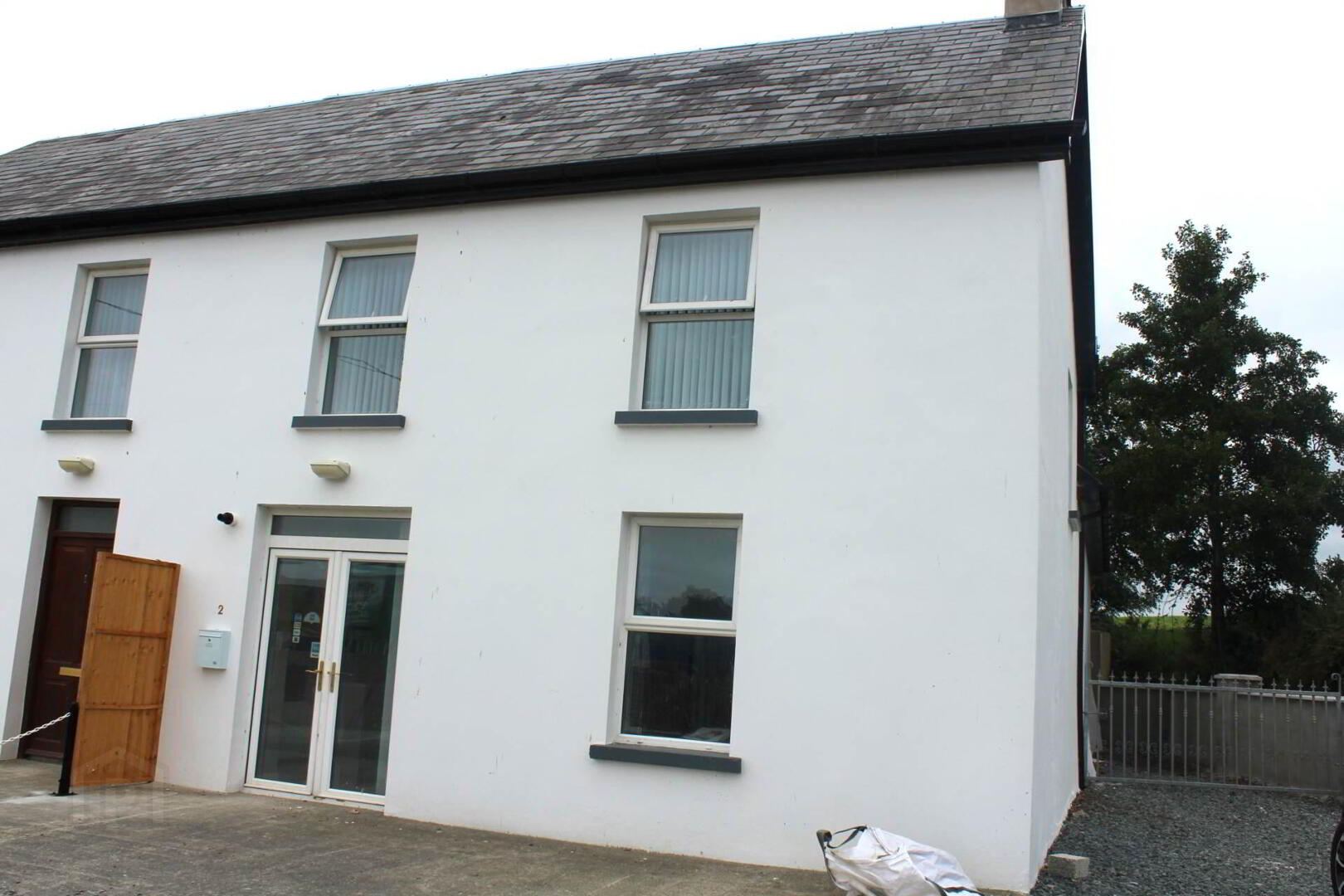 Property, 2 Monclink 1 of 7