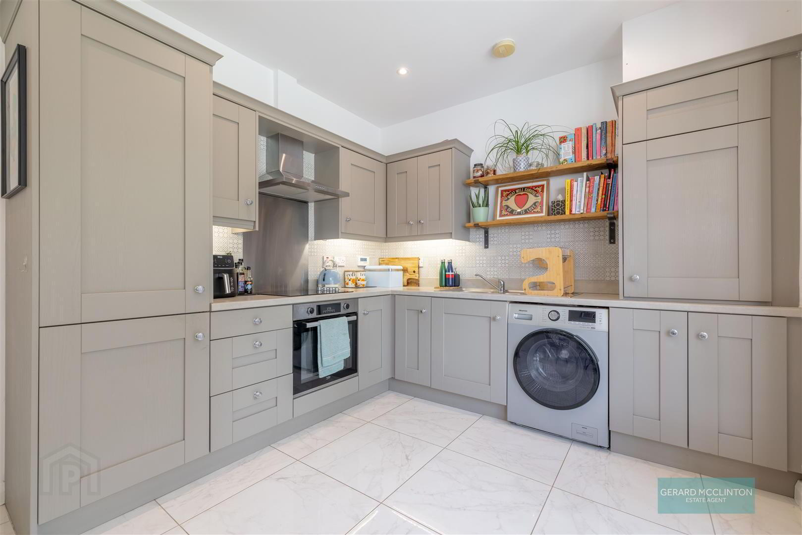 16 Glen Corr Avenue 23 of 48