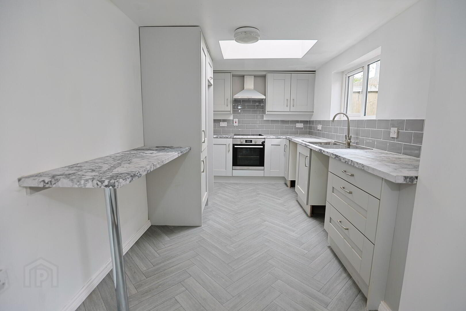 2 Mourneview Street 13 of 35