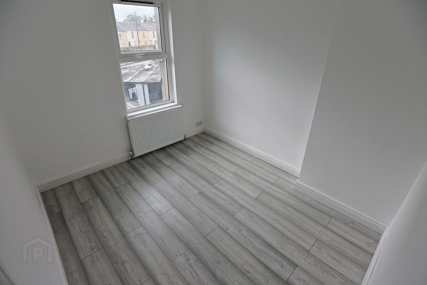 2 Mourneview Street 33 of 35