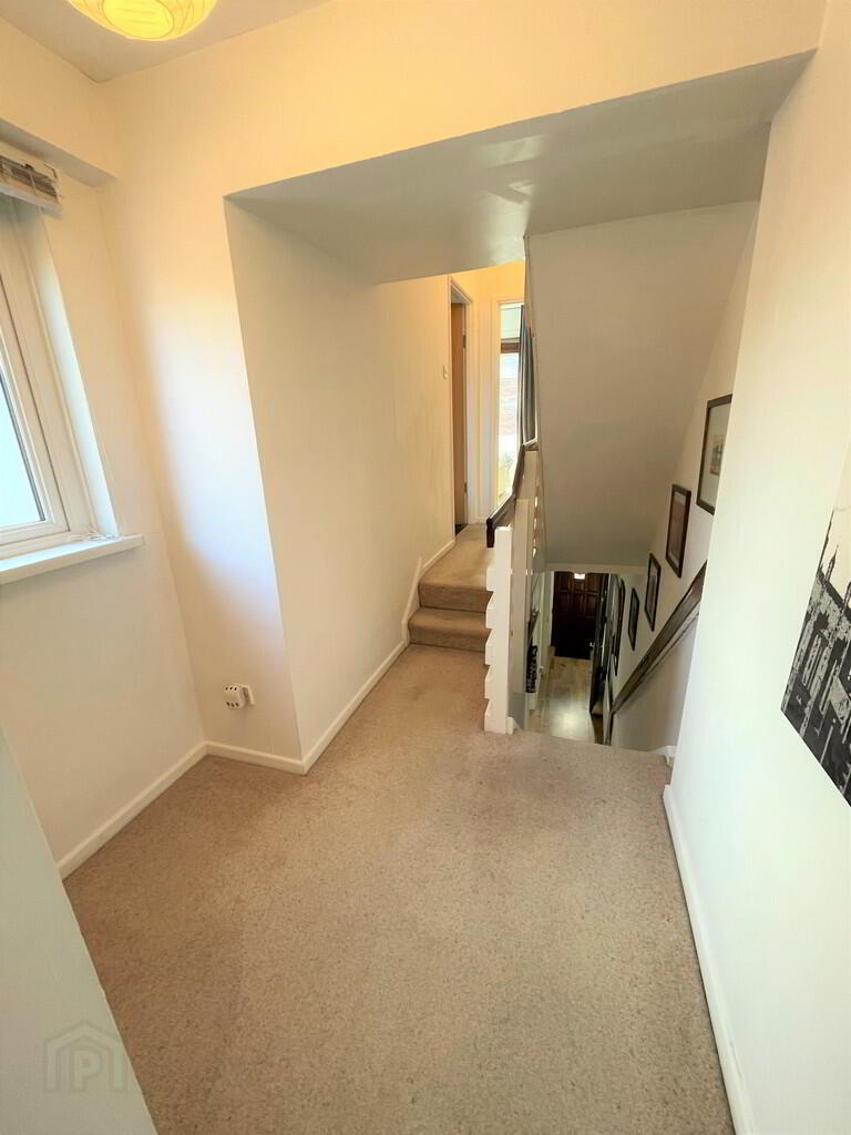 6 Moorfield Street 7 of 14