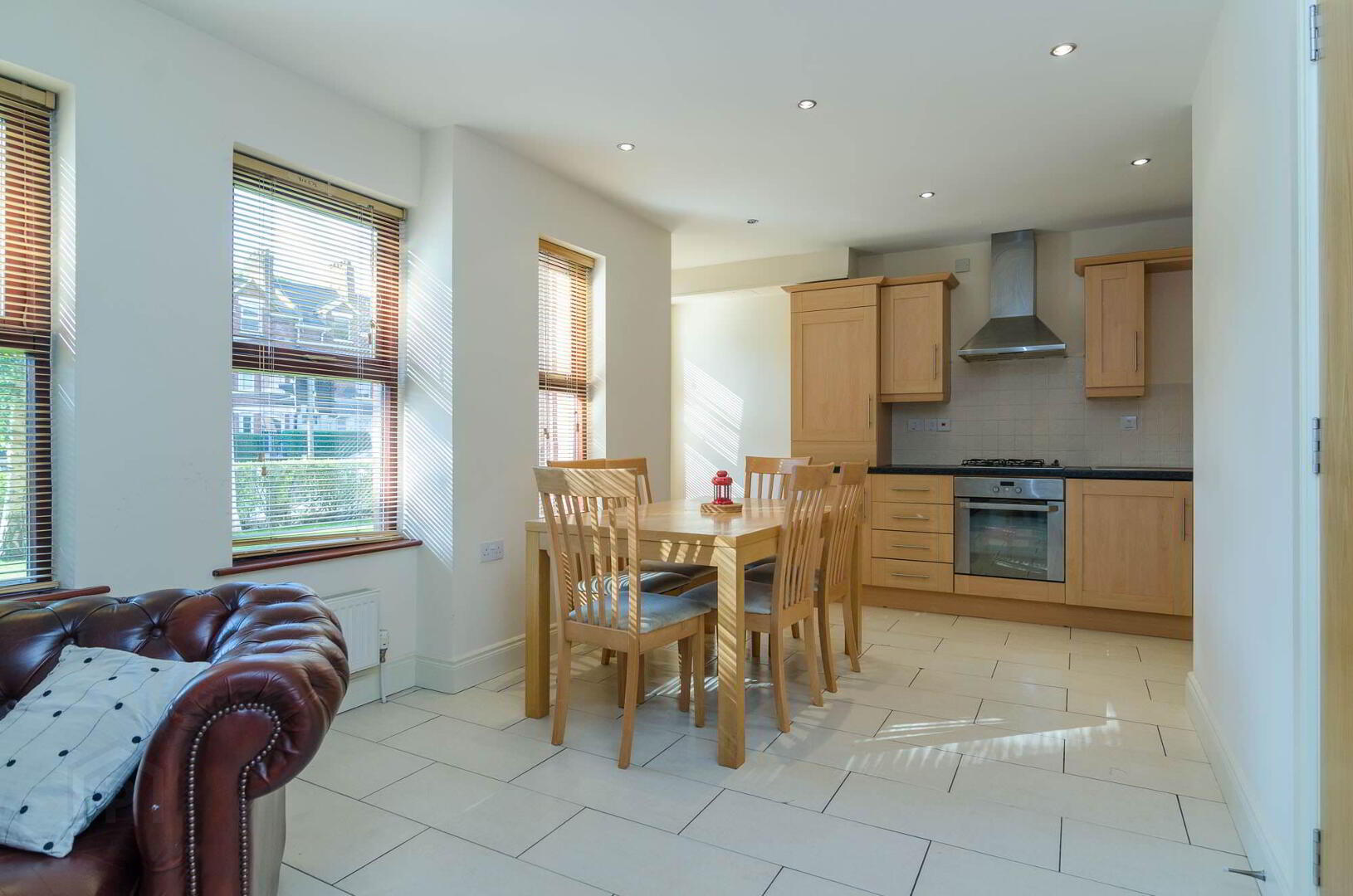 16 Myrtlefield Manor 4 of 10