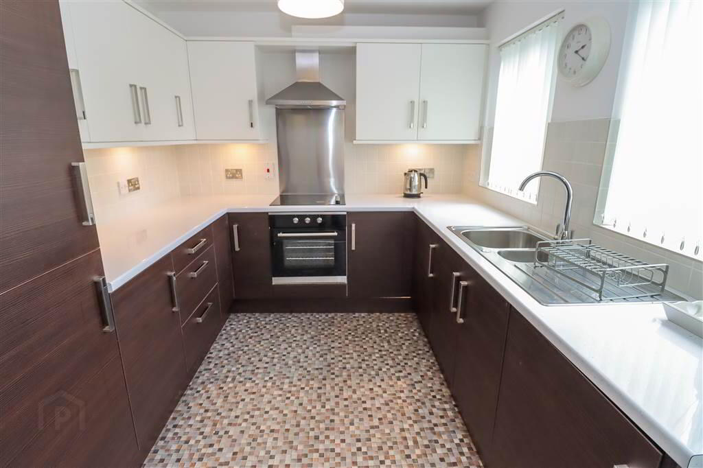 5 Thurlow Gate 11 of 20