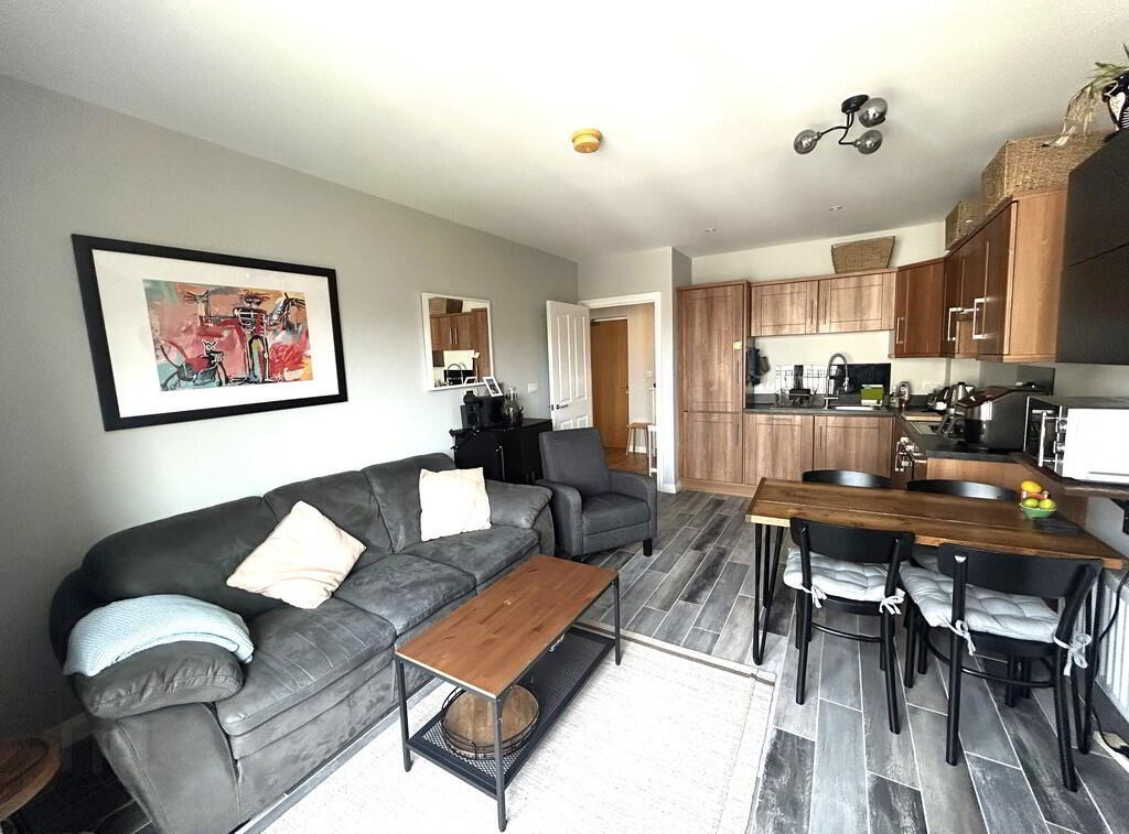 320 Saint Annes Square 2 of 8
