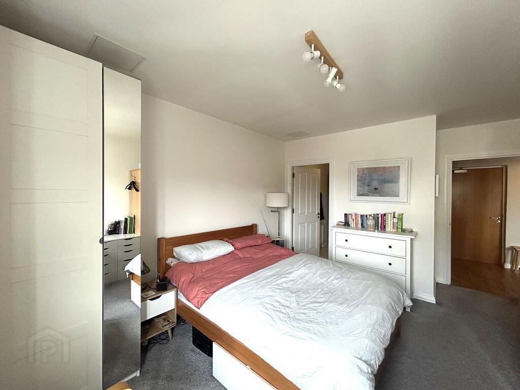 320 Saint Annes Square 5 of 8