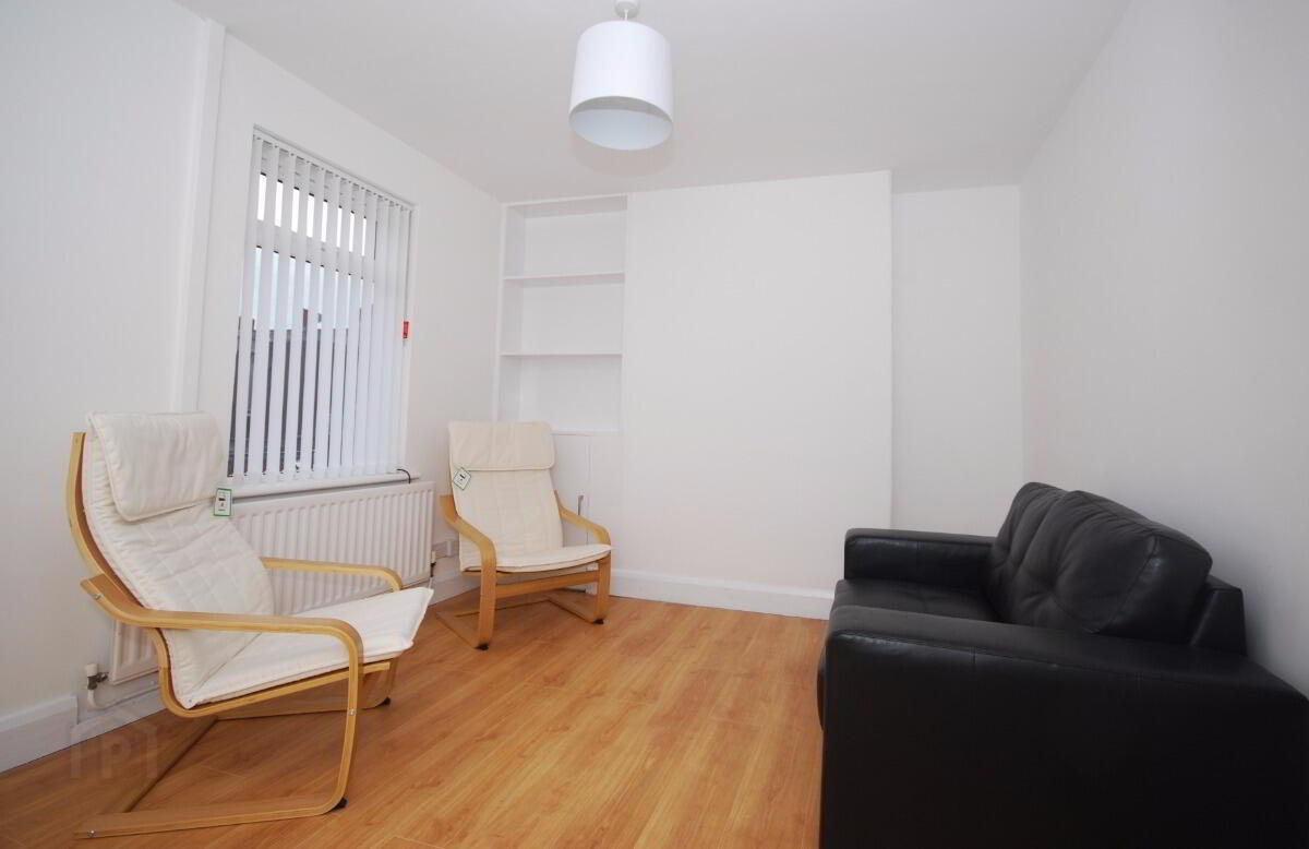 15 Richview Street 3 of 10