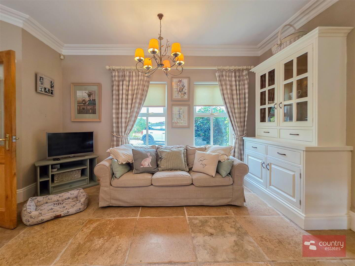 'The Manor House', 1 Carnbank 22 of 75