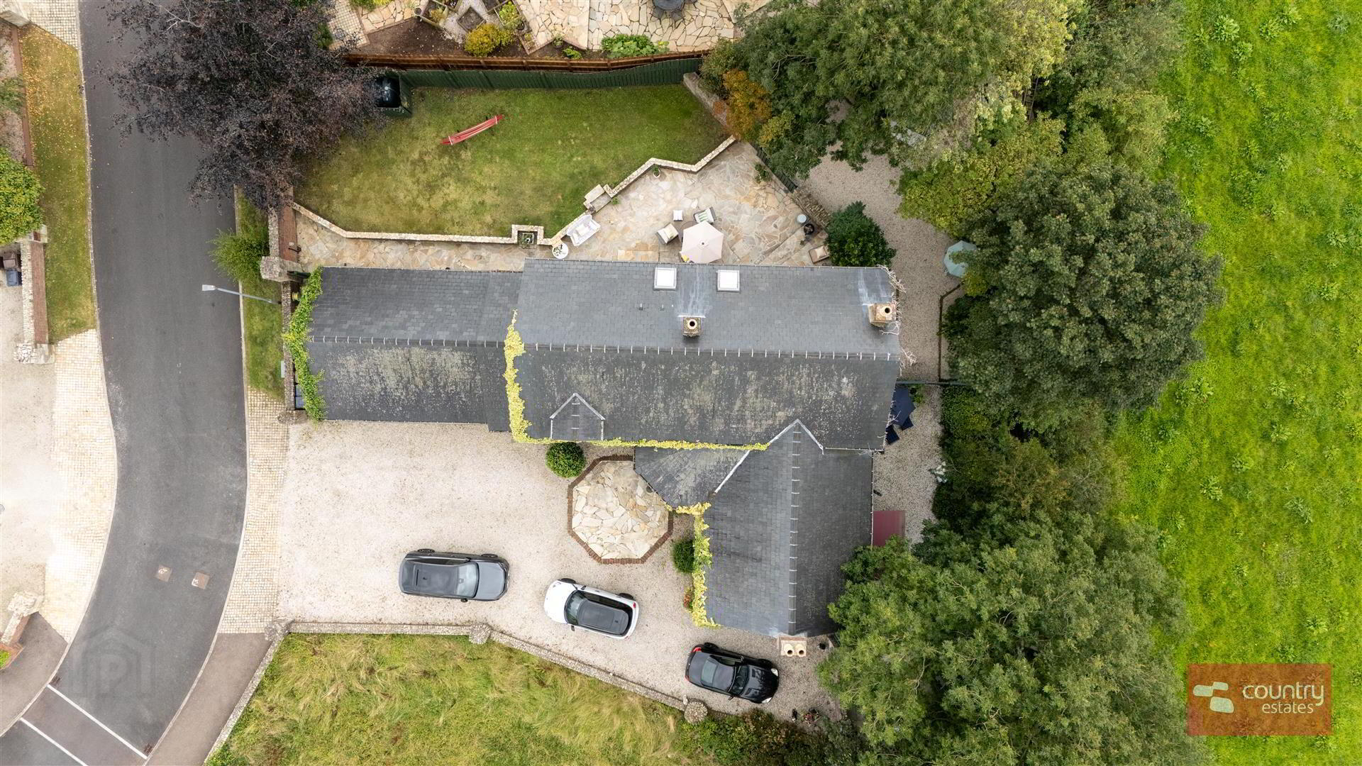 'The Manor House', 1 Carnbank 75 of 75