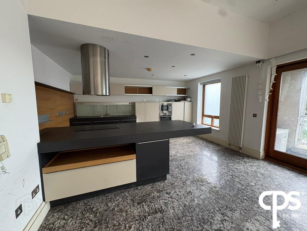 Apartment 16 The Elms Malone Square 5 of 18