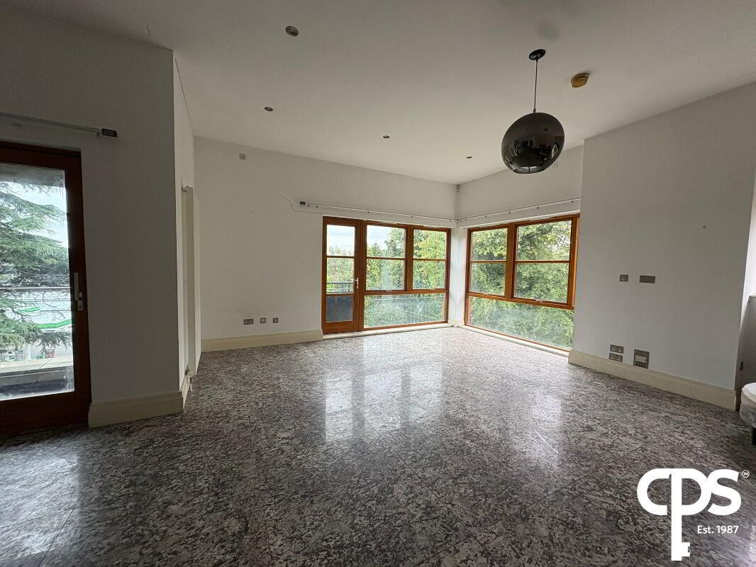 Apartment 16 The Elms Malone Square 7 of 18