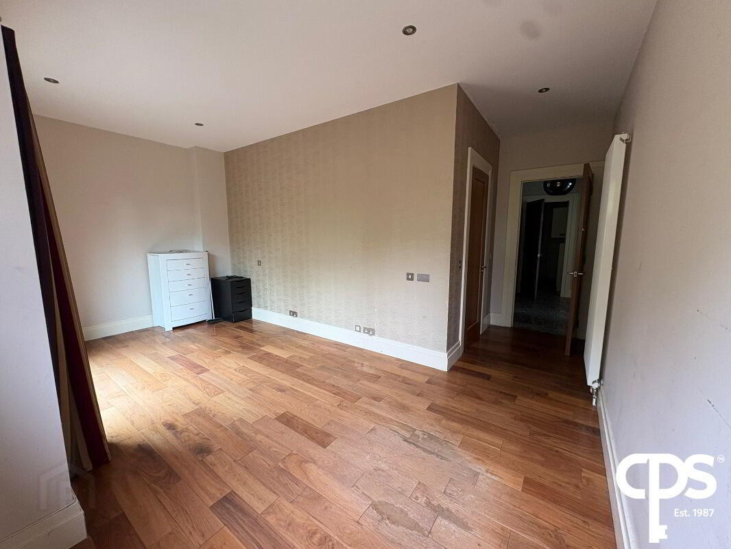 Apartment 16 The Elms Malone Square 9 of 18
