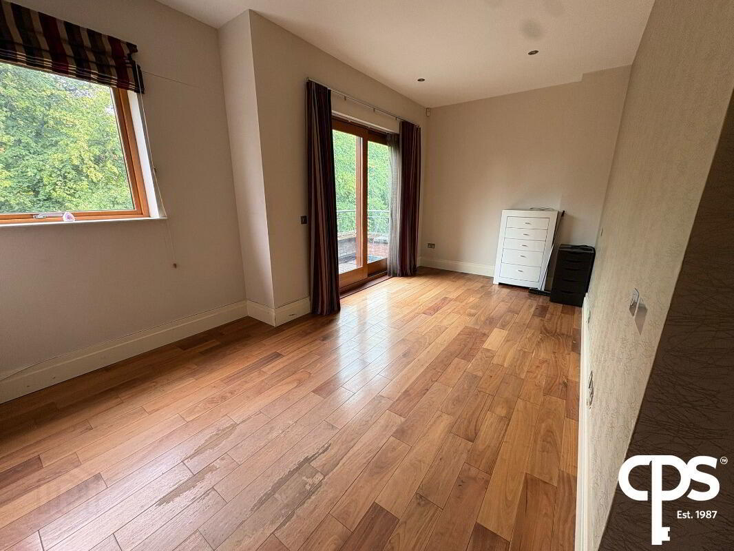 Apartment 16 The Elms Malone Square 10 of 18