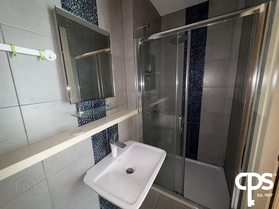 Apartment 16 The Elms Malone Square 17 of 18