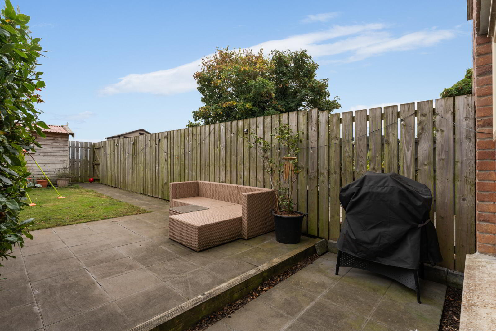 18 Millers Park Avenue 17 of 19