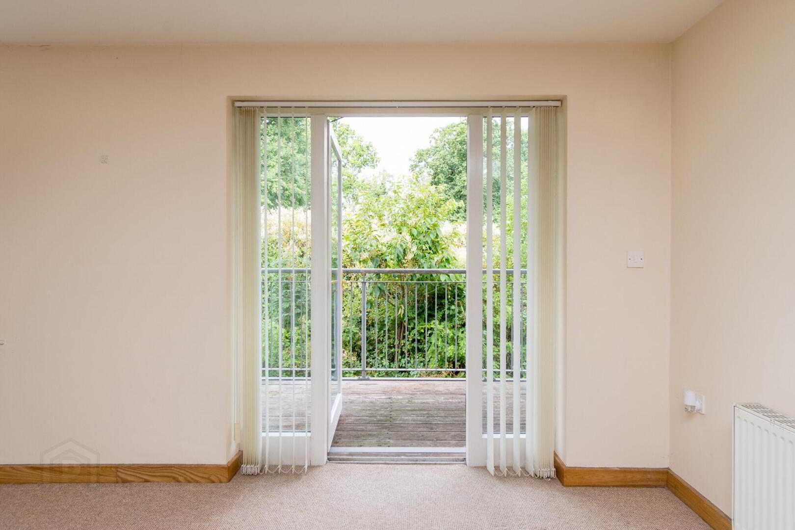 21 Village Court 9 of 17