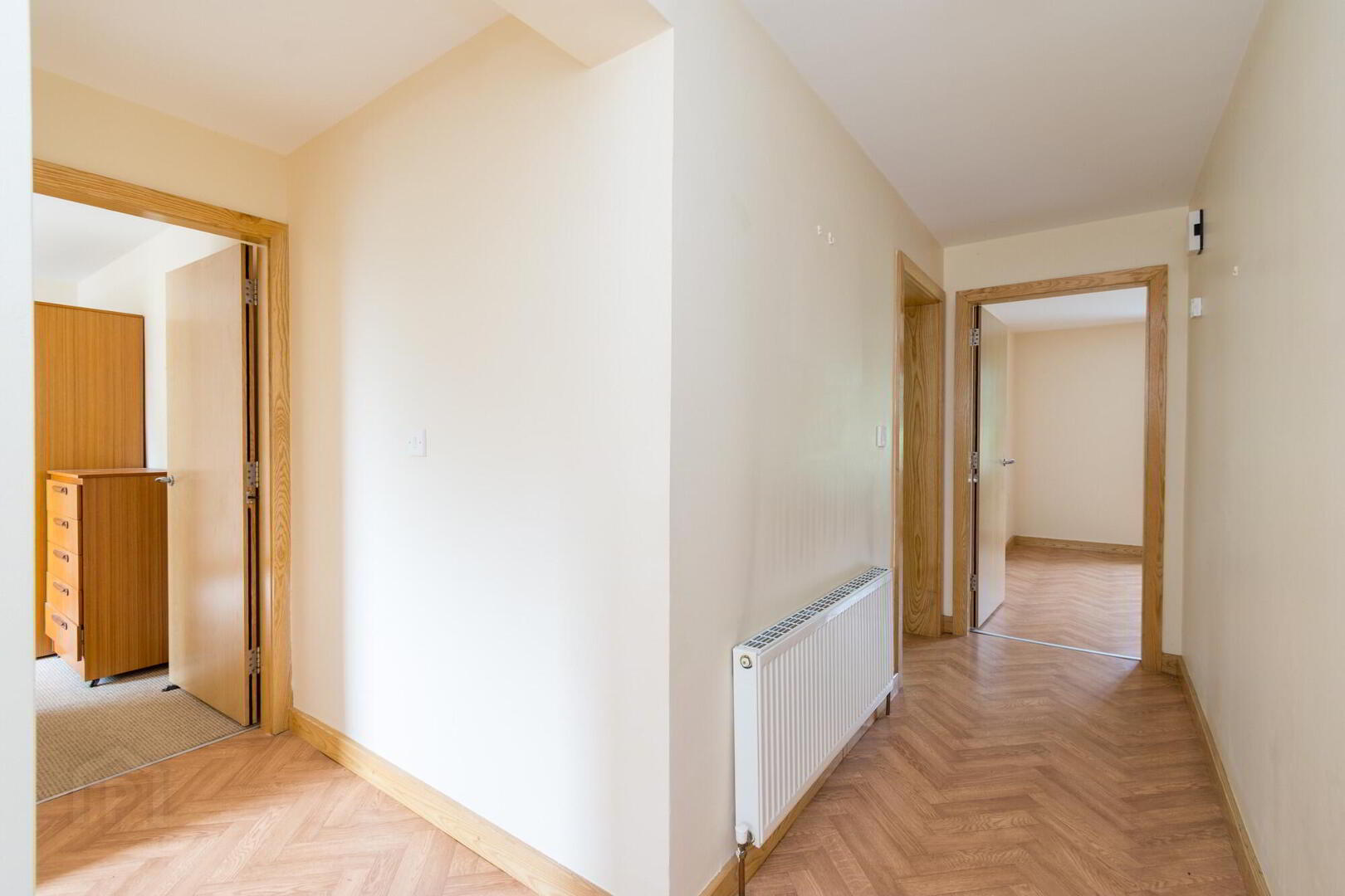 21 Village Court 3 of 17