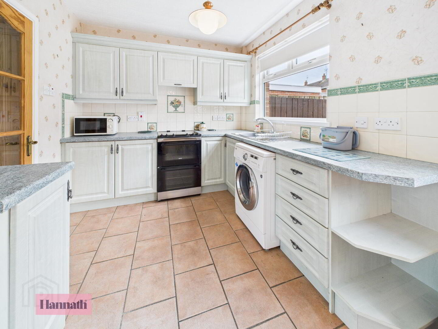 78 Glenfield Road 4 of 14