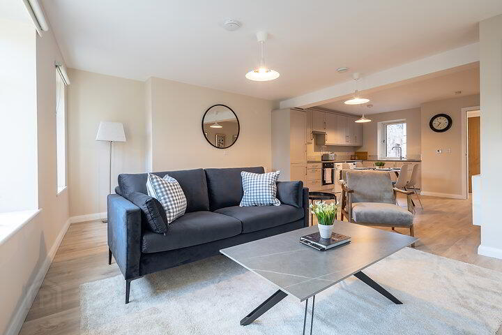 Apartment 2 115 West Street 5 of 13