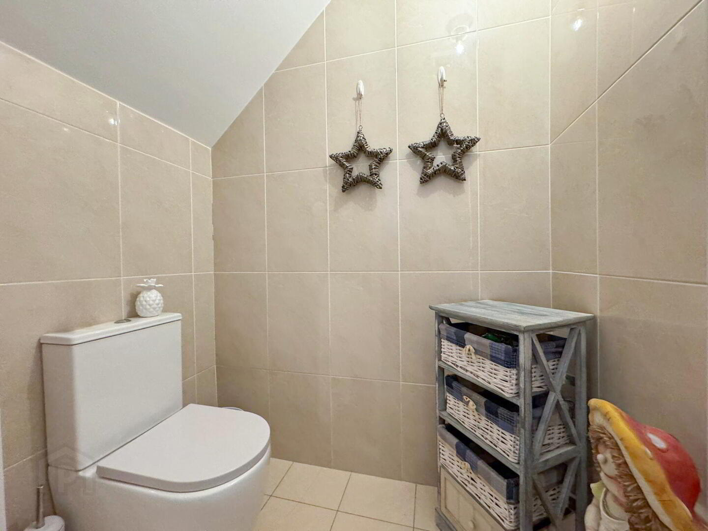 47 Fairgreen Square 8 of 18